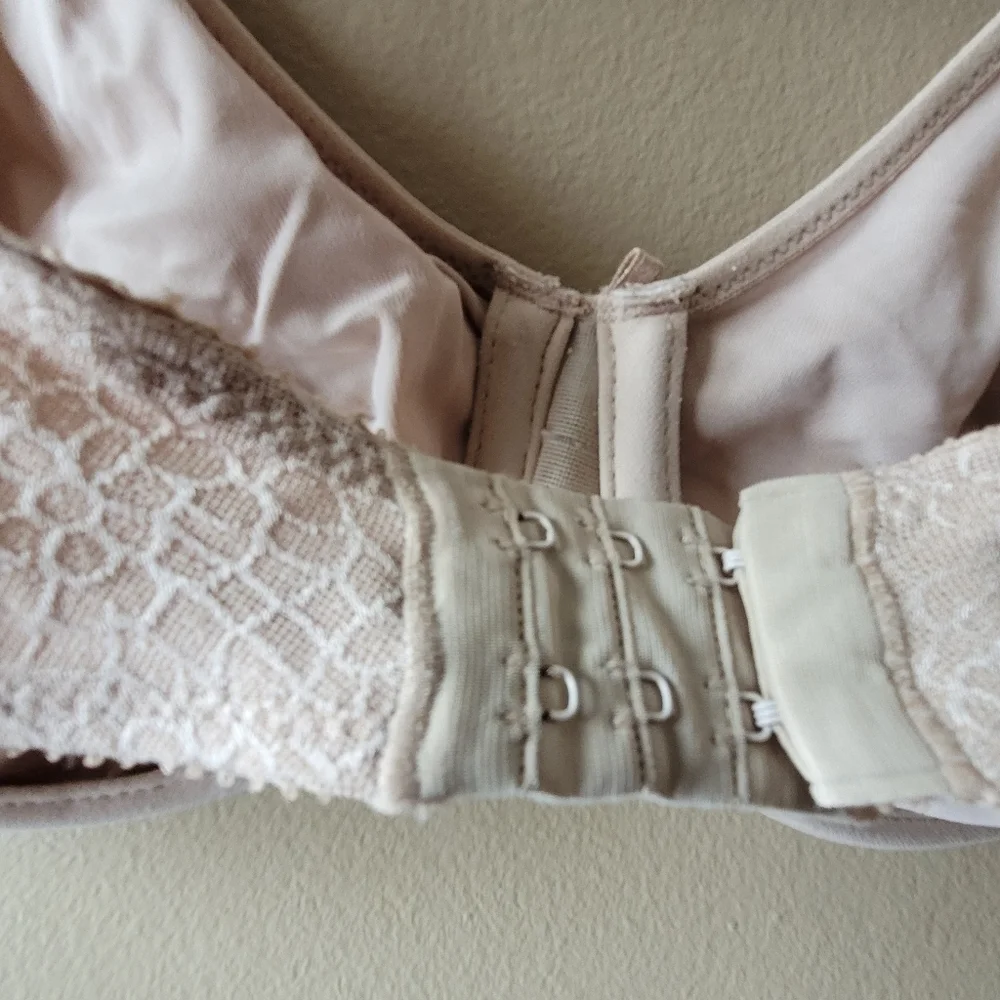 Chantelle Intimates C Magnifique Underwire Minimizer Bra